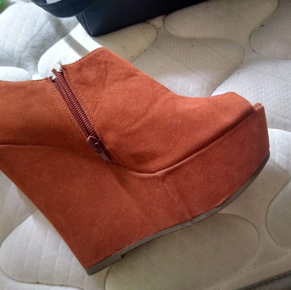 Stuff - Picture 2 of 5